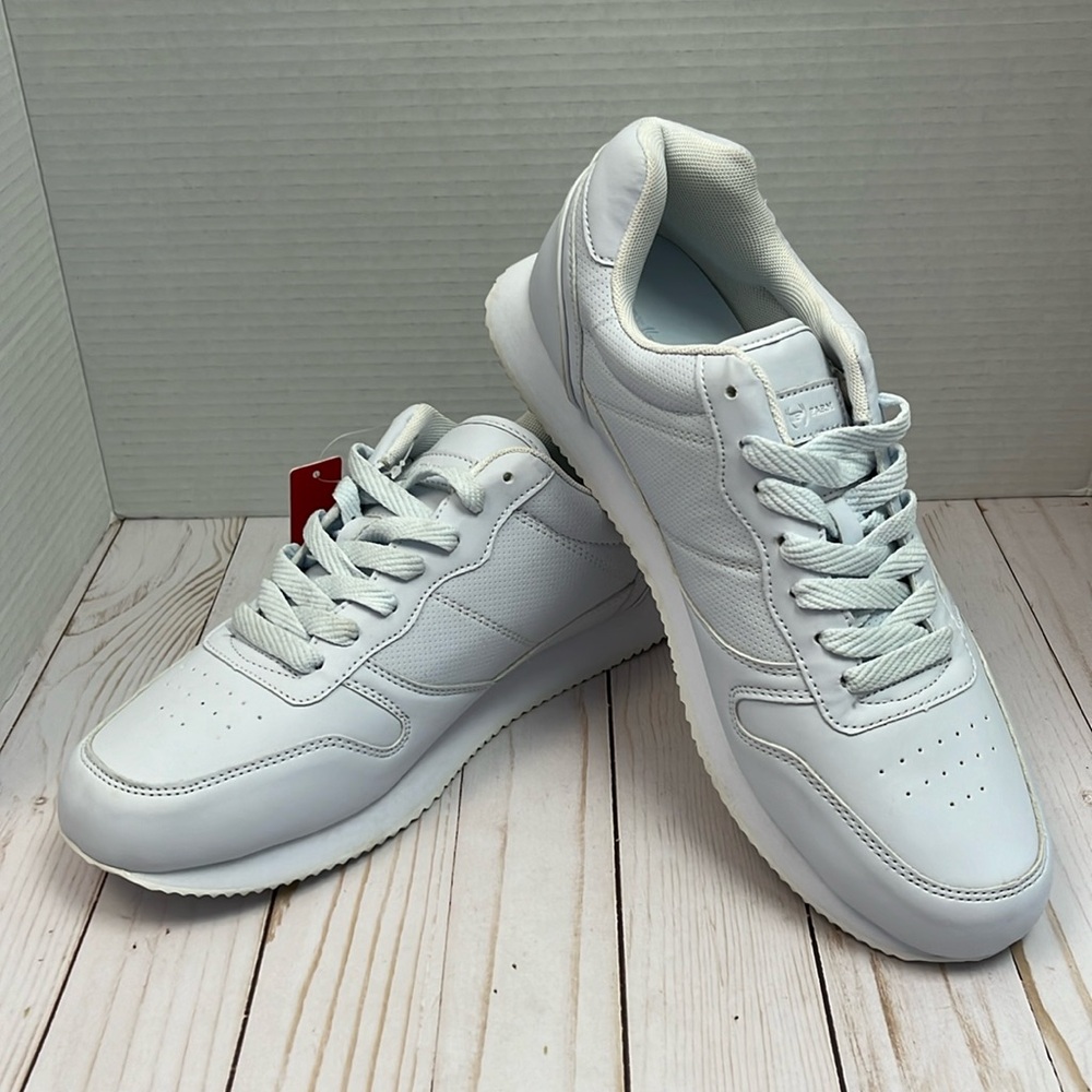 Phat Farm men’s white sneakers. Lace up. NWT. Size 11